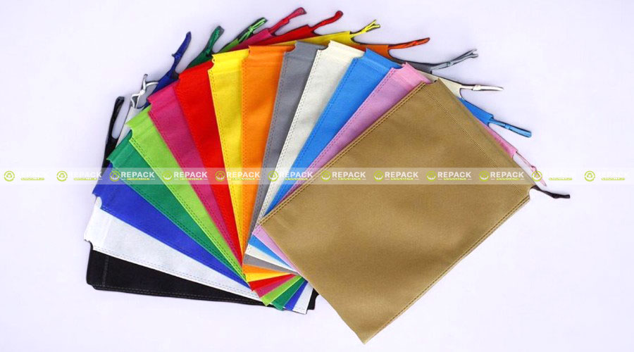 Màu sắc phong phú của túi vải không dệt dây rút Màu sắc phong phú của túi vải không dệt dây rút