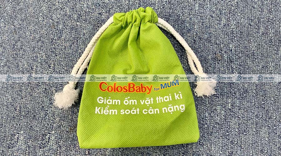 Túi vải không dệt dây rút được in bằng phương pháp in lụa