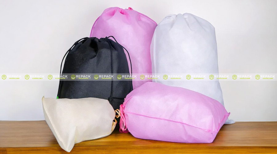 Túi vải không dệt dây rút thiết kế tiện lợi, dễ dàng đóng mở Túi vải không dệt dây rút thiết kế tiện lợi, dễ dàng đóng mở