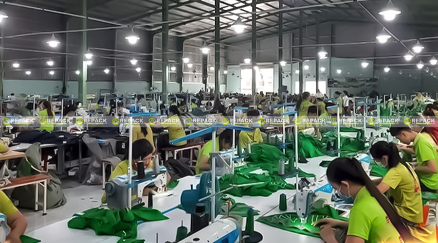Bộ máy móc sản xuất hiện đại, tiên tiến tại xưởng Repack Bộ máy móc sản xuất hiện đại, tiên tiến tại xưởng Repack