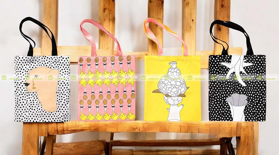Các màu sắc đa dạng của túi vải canvas hình hộp được sử dụng nhiều Các màu sắc đa dạng của túi vải canvas hình hộp được sử dụng nhiều
