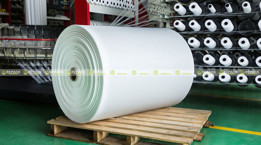 Cuộn vải Polypropylene tạo nên túi PP dệt