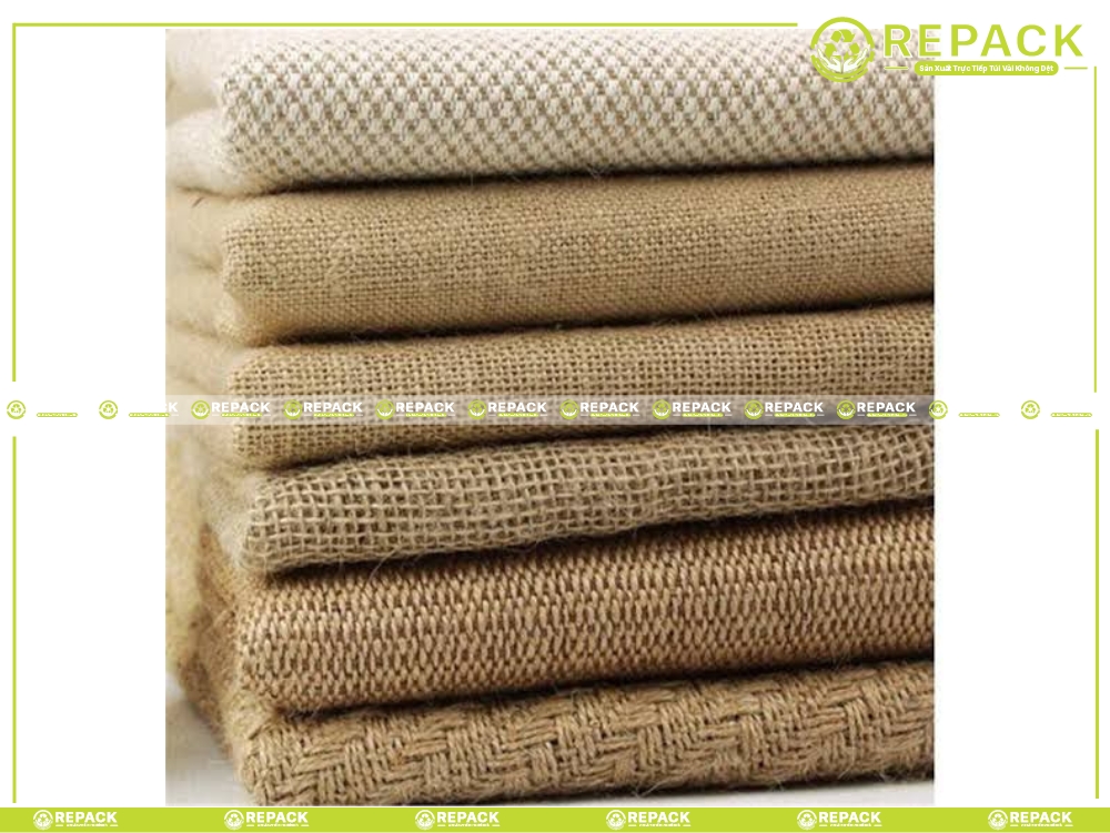 nhiều tấm vải canvas