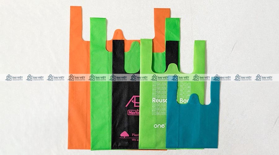 Màu sắc túi vải không dệt T-shirt đa dạng