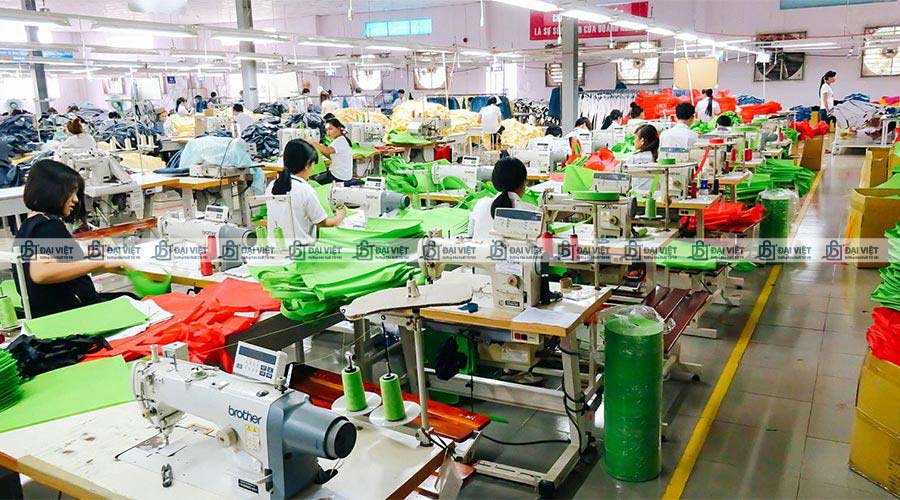 Quy trình sản xuất hiện đại cùng đội ngũ thợ may lành nghề