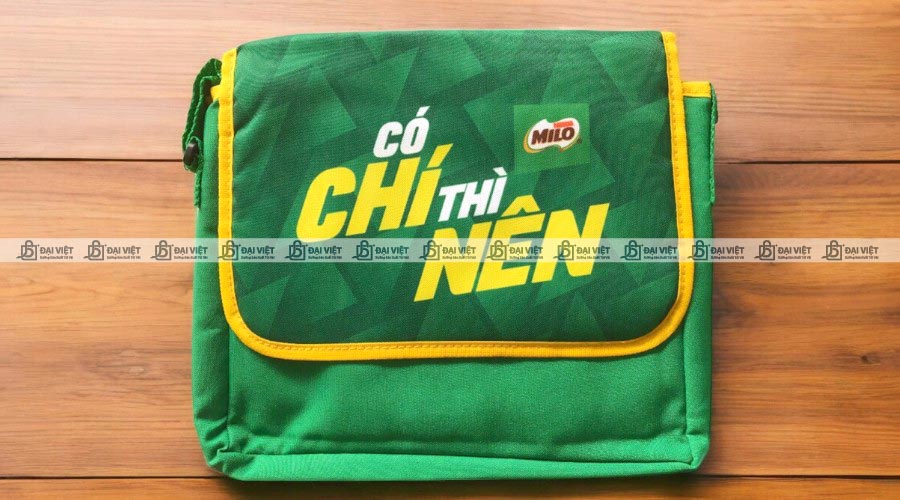 Túi vải dù đeo chéo được in bằng phương pháp chuyển nhiệt