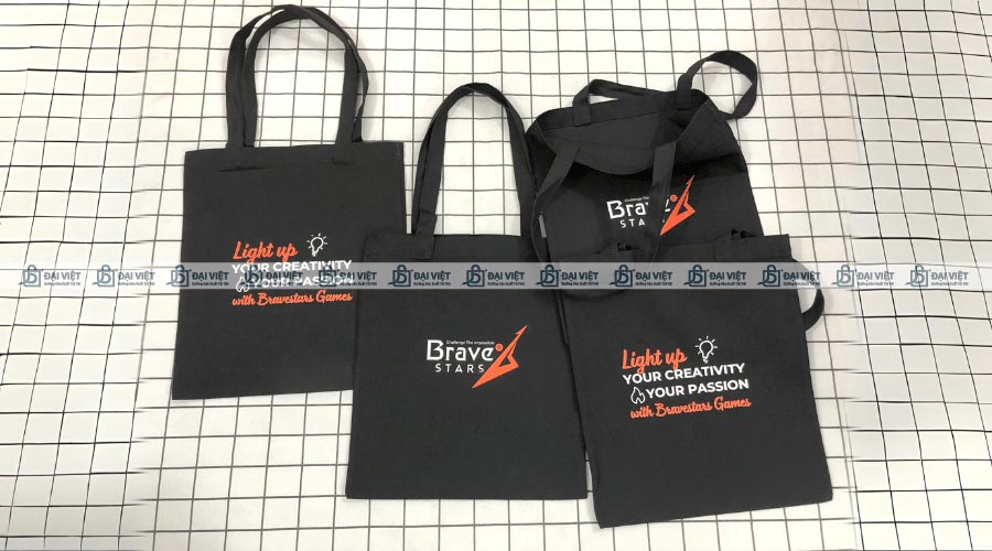 Vải canvas được in bằng phương pháp in lụa đẹp mắt