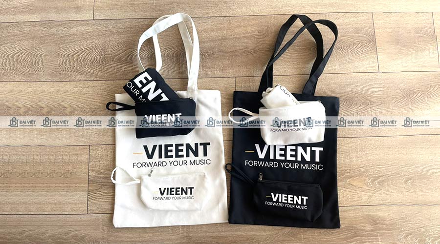 Vải canvas được ứng dụng làm túi canvas thời trang