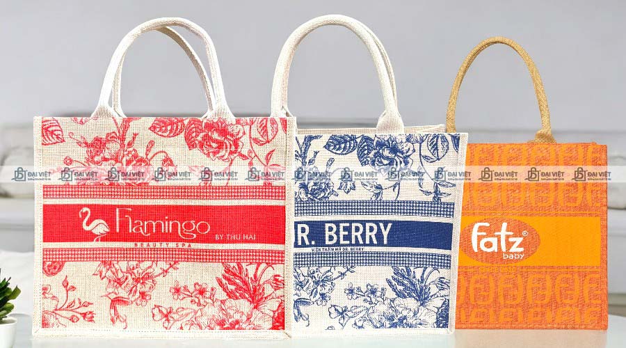 Vải linen được ứng dụng làm túi xách thời trang đẹp mắt